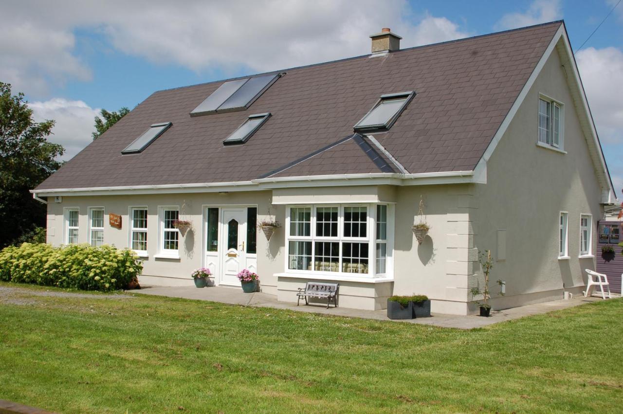 The Little Flock Farm Bed & Breakfast Cloonmore Eksteriør bilde