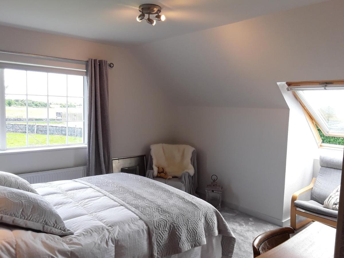 The Little Flock Farm Bed & Breakfast Cloonmore Eksteriør bilde